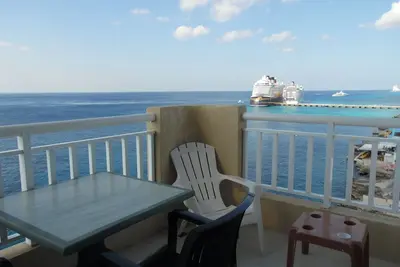 Image de El Cantil - Coconut Penthouse - 1 chambre en front de mer - Superbes couchers de soleil!