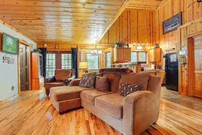Image de Cabine sur Table Rock Lake avec bain Ă remous et foyer!