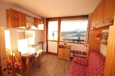 Image de Studio cosy avec balcon sud, 2 étoiles, 3-4 pers, Tv, lave-vaisselle, lave-linge