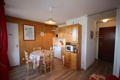 Image de Beau 2 Pièces aux Saisies, 4 Couchages, à 100m du Centre et 300m des Pistes