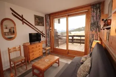 Image de Studio cabine avec grande terrasse parking et Tv