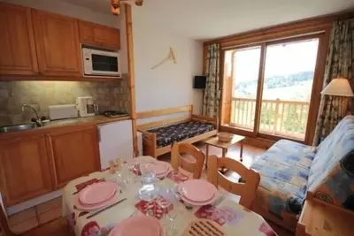 Image de Les Saisies: Studio cabine 5 pers avec balcon, Tv et casier Ă skis