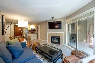 Image de Ski-in/out | Pool, hot tub, gym | Bbq | Fireplace