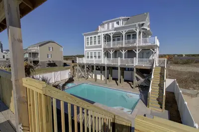 Image de \"Conch'd Out\" luxueuse maison Oceanfront (17 personnes) sur l'île de Topsail, Nc
