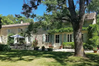 Image de Magnifique maison en pierre, piscine chauffée et vues sur la campagne vallonnée