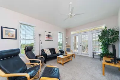 Image de Penthouse moderne récemment mis �� jour ~ Acc����s à la plage ~ Super Prix