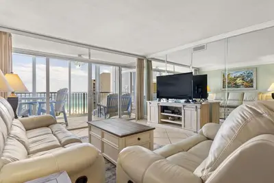 Image de Shoreline Towers 3103 - Beachfront 2 Bdrm / 2 Bath Location de vacances mise à jour! !