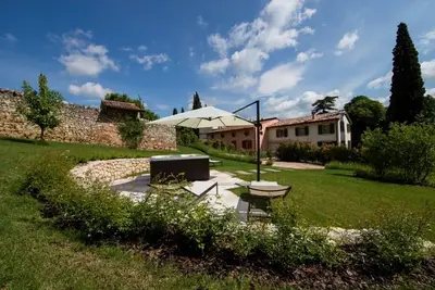 Image de une oasis de détente dans le calme de Valpantena