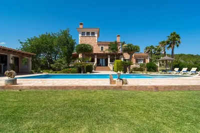 Image de Spectaculaire propriété de 330 m², piscine privée, Wifi gratu