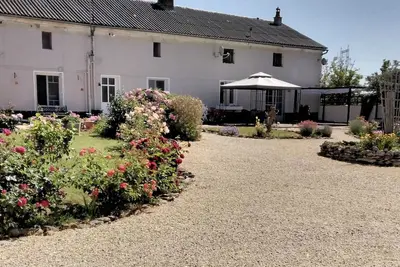 Image de 18ème siècle ferme rénovée située dans un hameau tranquille de l'agriculture