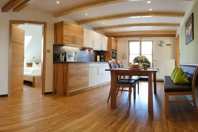Image de 65m ² grand appartement non fumeur dans le grenier
