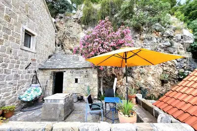 Image de Completely renovated small stone house with sea view near Split