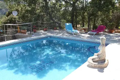 Image de Petit coin de paradis avec grand jardin arboré pour les amoureux de la nature