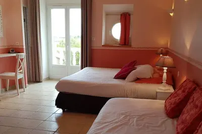 Image de Gîte cosy, Bbq, jardin, accès direct piscine et spa, idéal famille