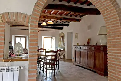 Image de Belle Maison avec Jardin au centre d'un village médiévale de Toscane