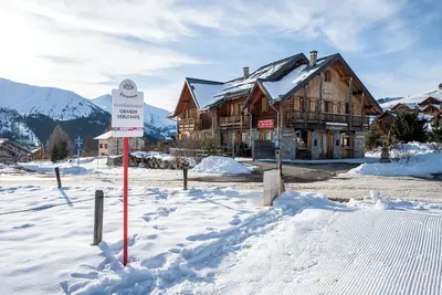 Image de Chalet Zénaïde : au pied des pistes, face aux Aiguilles d’Arves