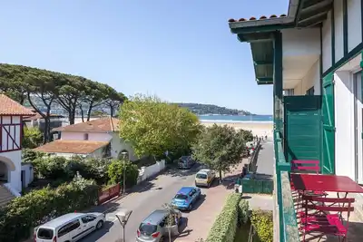 Image de Grand duplex 3 étoiles avec parking à Hendaye plage