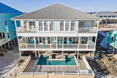 Image de Big Breezy East / West ~ 10 Br ~ Gulf Front ~ Piscine ~ 28 personnes!