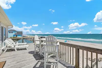 Image de Vous ÊTES Les Tops: 4 Br / 3 Ba bord de l'océan dans Surf City, pour 8 personnes