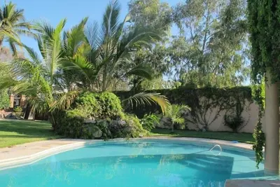 Image de Charmante maison de 3 chambres avec piscine, jardin et jacuzzi