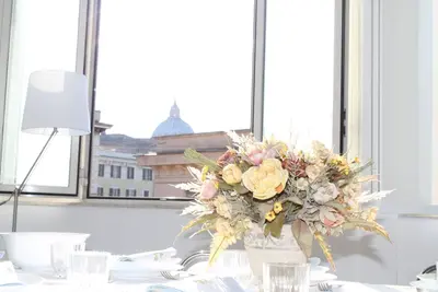 Image de VatIcan, grandes affaires, Luxurious Apart, Terrasse, Sleep 8, Airco, Wifi gratuit!