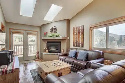 Image de 315 beau condo Dog Friendly avec vue sur la crique