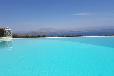 Image de Big Blue Villa Porto Heli avec une vue incroyable