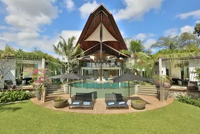 Image de Toraja, Villa luxueuse de 3 chambres à coucher, Jardin caractéristique, Canggu