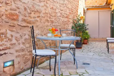 Maison entièrement équipée pour 4 personnes, reconstruite en 2013, Wifi gratuit