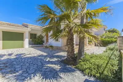 Image de Villa Ànecs · Family house at some steps to the beach