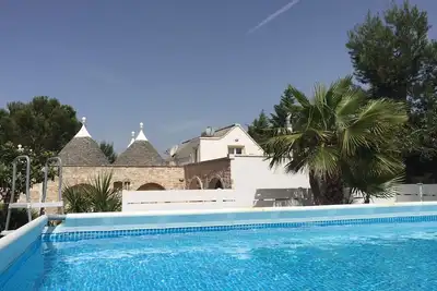 Image de Battaglini Masseria « Les fleurs sauvages »