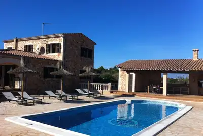 Image de Magnifique finca avec une grande piscine et une cuisine barbecue près d'Es Trenc!