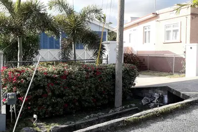 Image de Oistins Bungalow 3 Minutes Walk From the Beach