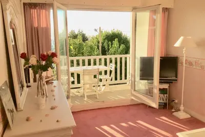 Image de Côté plage : Appartement de charme, plage et centre à pied, linge, parking, Wifi