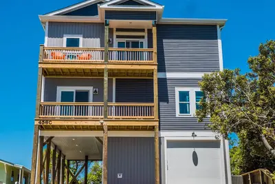 Image de Hidden Sands: 4 Br / 5 Ba maison Ă Topsail Beach, pour 8 personnes