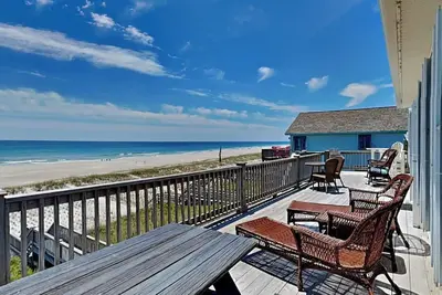 Image de Notre Beach House: 4 Br / 4 Ba bord de mer Ă Topsail Beach, pour 8 personnes