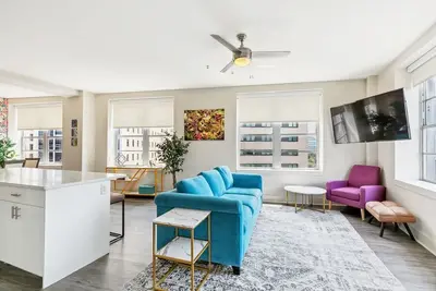 Image de Superbe condo 2bd / 2bath près du quartier français et de la rue Bourbon