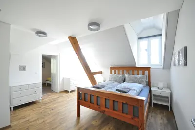 Image de Nouvel appartement élégant situé à 3 minutes à pied de la gare d'Interlaken West.
