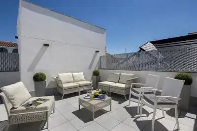 Image de Modern Apartment with Terrace Near the Cathedral. Mateos Gago T.