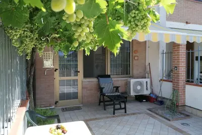 Image de Jolie maison mitoyenne climatisée et rénovée à quelques pas de la mer
