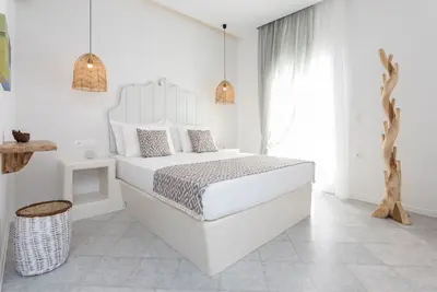 Image de Self-catering, Grand Deluxe Suite, terrasse privée et un jacuzzi extérieur