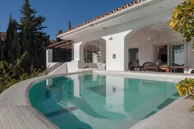 Image de Maison avec jacuzzi sur la colline