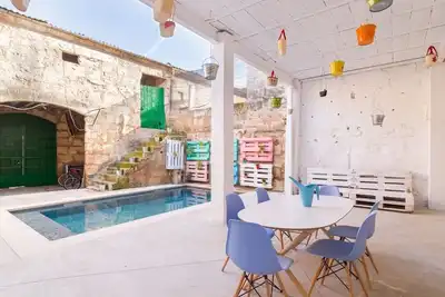 Image de La Penya - Belle maison de ville avec piscine et terrasse à Sa Pobla