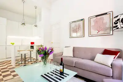 Image de Bright apartment next to Cathedral. Galera Ii