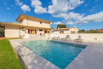 Image de Calma - Belle villa avec jardin à Son Serra de Marina