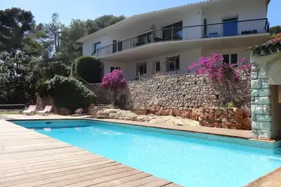 Image de Villa de 240 m2  vue mer panoramique Cap d’Antibes, calme absolu