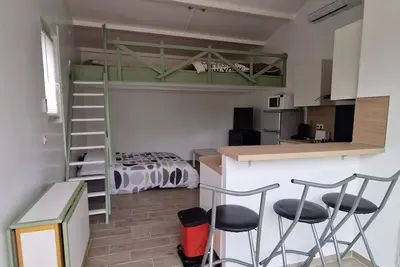 Image de Maison \/ Studio ENSOLEILLÉ Tout ÉQUIPÉE