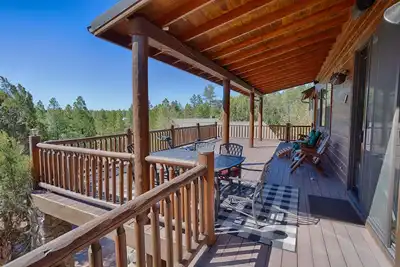 Image de Vues spectaculaires sur la forêt; Quartier Gated Bison Ridge; WiFi et câble gratuits
