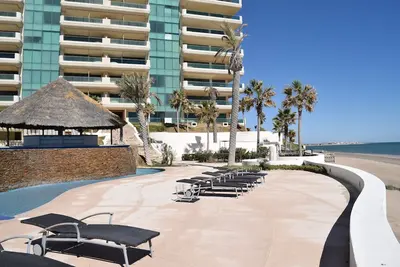 Image de Vie PRIVÉE Au Paradis avec Forever Vues à la fin de las Conchas