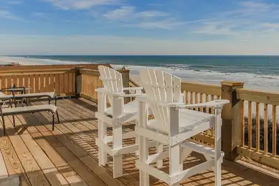 Image de Sunshine Daydreams: 5br / 3. 5ba en bord de mer Ă Topsail Beach, pour 14 personnes, ascenseur